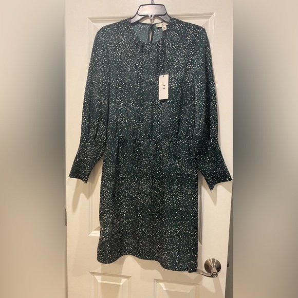 NWT- HALSTON BLACK WITH WHITE AND GREEN SCATTERED DOTS DRESS SIZE MEDIUM - Picture 1 of 5